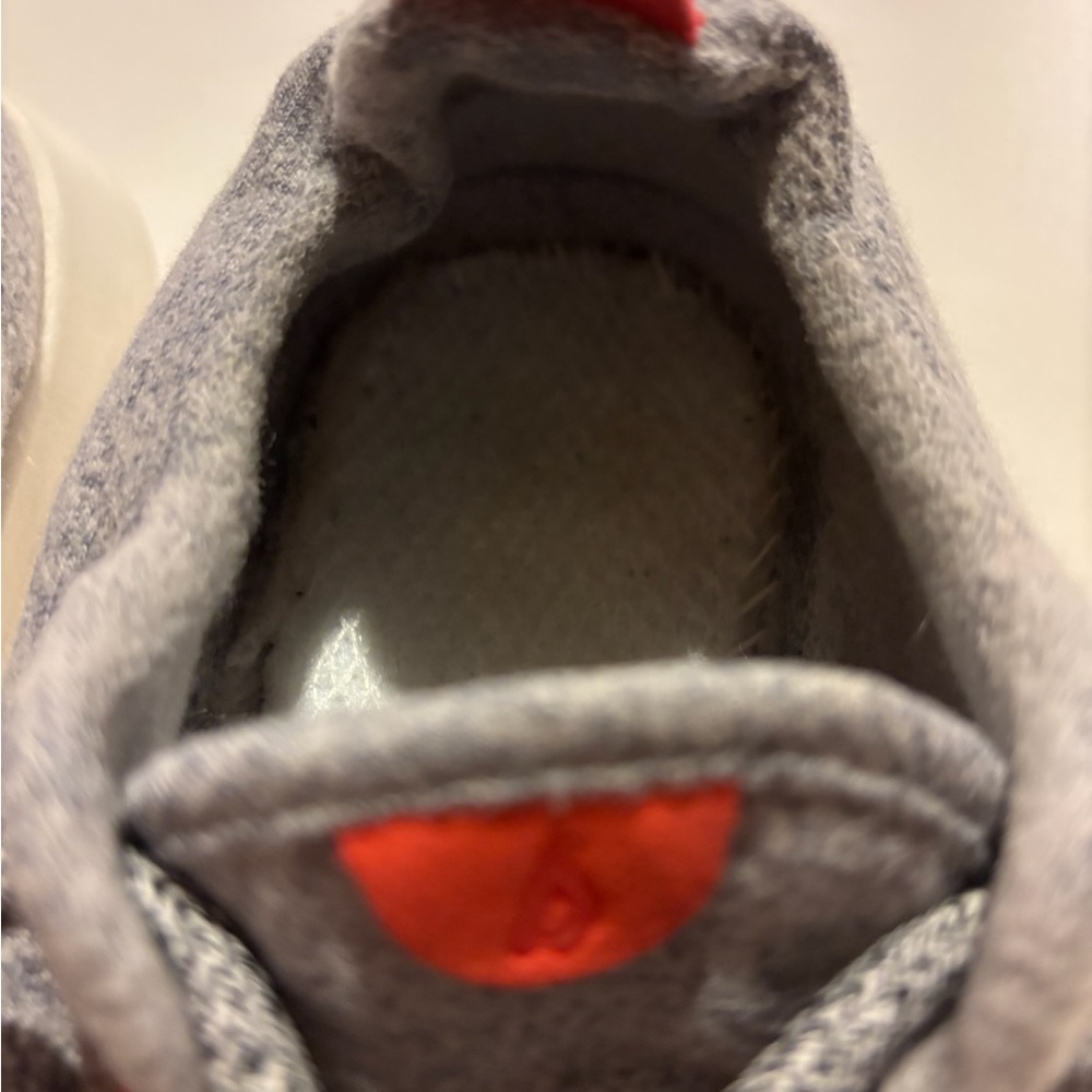 Allbirds Sneakers in Gray with Red - Picture 4 of 8